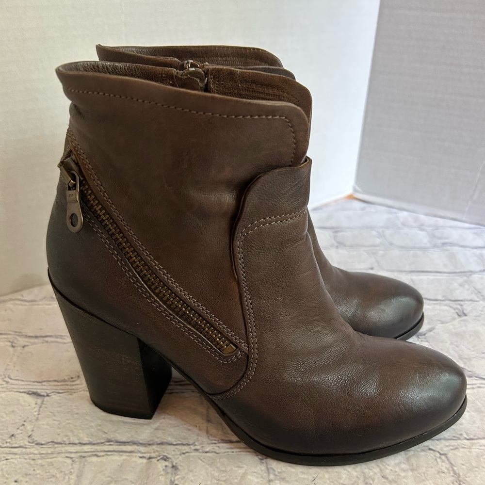 KBR BROWN LEATHER BLOCK HEEL ITALIAN MADE WOMENS BOOTIES SIZE 38.5